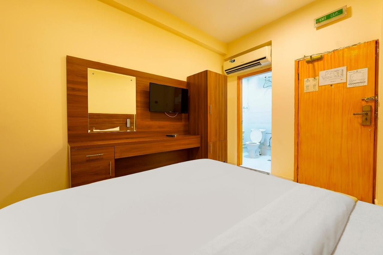 Oyo 925 Emirates Hotel Dubai Exterior photo